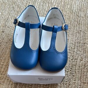 la coqueta Cobalt Girl T-Bar